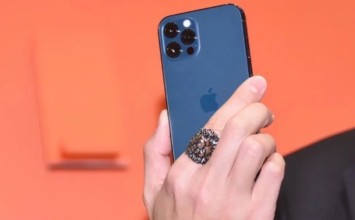 庐阳苹果手机维修分享iPhone12系列重启方法教程 